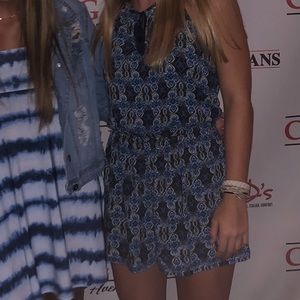 BLUE FLORAL HOLLISTER ROMPER